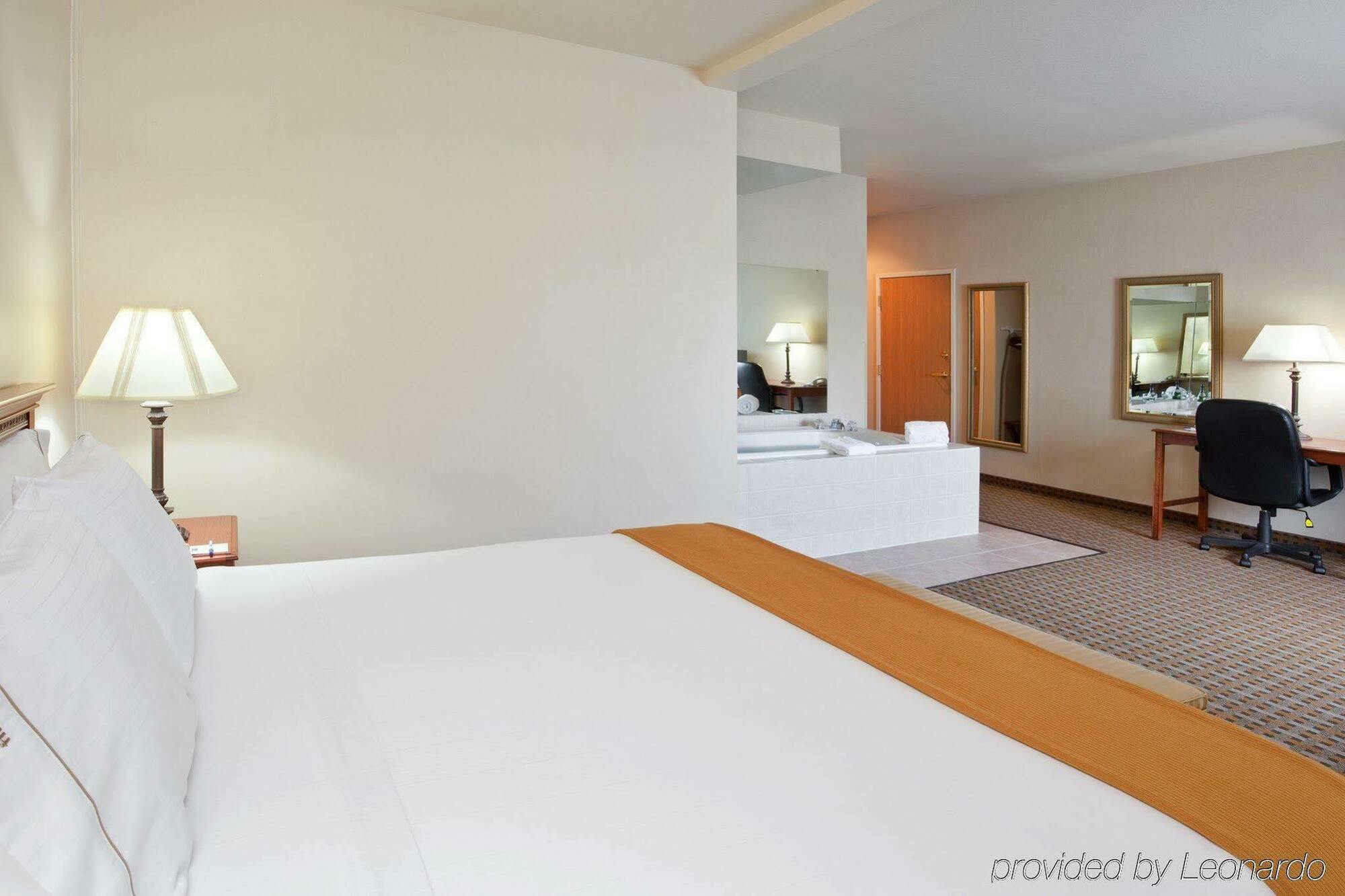 Holiday Inn Express Hotel & Suites Columbus Southeast Groveport By Ihg Extérieur photo